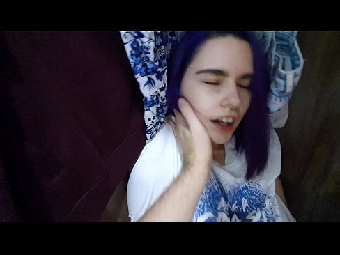 ❤️ Намерих сестра си в гардероба и й помогнах да свърши Анално порно в bg.hentai-id.ru